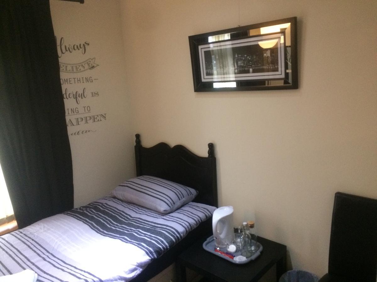 Ryan Place Bed & Breakfast เบลฟาสต์ ภายนอก รูปภาพ
